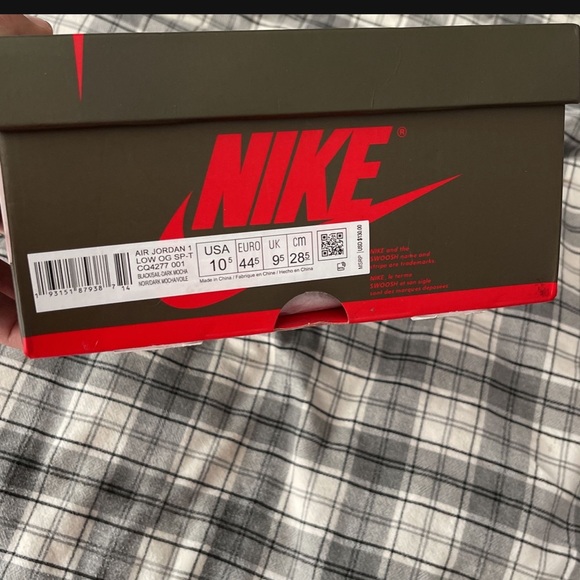 Travis Scott x Air Jordan 1 Low “Mocha” worn before but in great condition main image 5